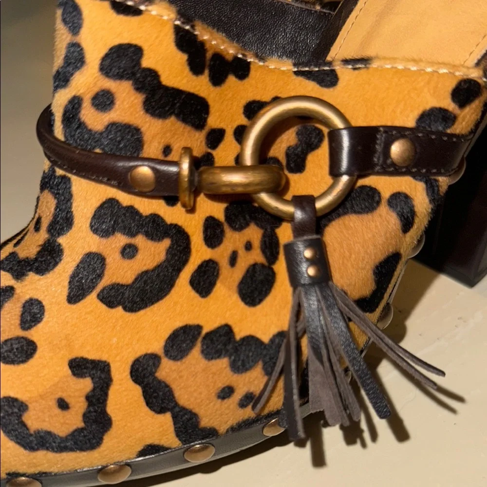 Coach Leopard Print Women's Clogs - Picture 9 of 9